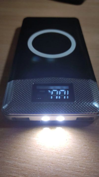 Лот: 16666687. Фото: 1. Power bank, Портативный аккумулятор. Внешние, портативные аккумуляторы для смартфонов (Power bank)