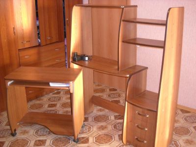 Лот: 4713280. Фото: 1. компьютерный стол. Стойки и тумбы для аппаратуры
