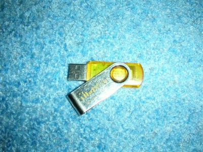 Лот: 920789. Фото: 1. Kingston DataTraveler 4Gb. Другое (компьютеры, оргтехника, канцтовары)