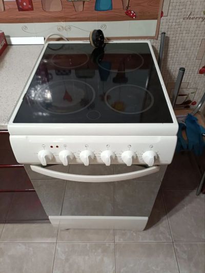 Лот: 21542417. Фото: 1. Электрическая плита Zanussi ZCV... Плиты, духовые шкафы, варочные поверхности