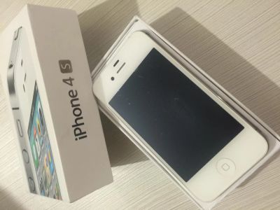 Лот: 4712993. Фото: 1. Продам iPhone 4s 16 ГБ белый. Смартфоны