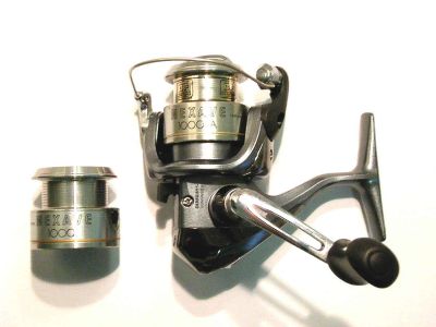 Лот: 9208142. Фото: 1. Shimano Nexave 1000FA + спиниг... Катушки, комплектующие