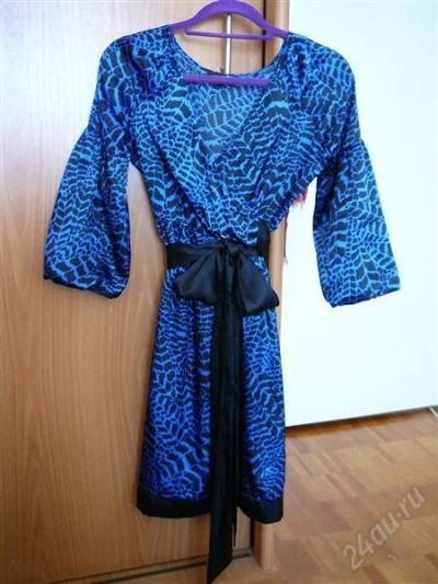 Лот: 844154. Фото: 1. Платье атласное леопардовое. Платья