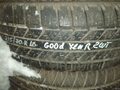 Лот: 13251874. Фото: 1. 215/70 R16 215/70R16 GoodYear... Шины