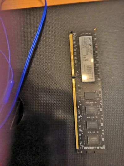 Лот: 15595756. Фото: 1. Оперативная память DDr 3 4гб AMD... Оперативная память