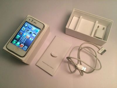 Лот: 4703291. Фото: 1. Смартфон iPhone 3GS, 32GB, White... Смартфоны