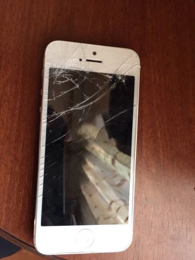Лот: 8210762. Фото: 1. iphone 5 16gb White. Смартфоны