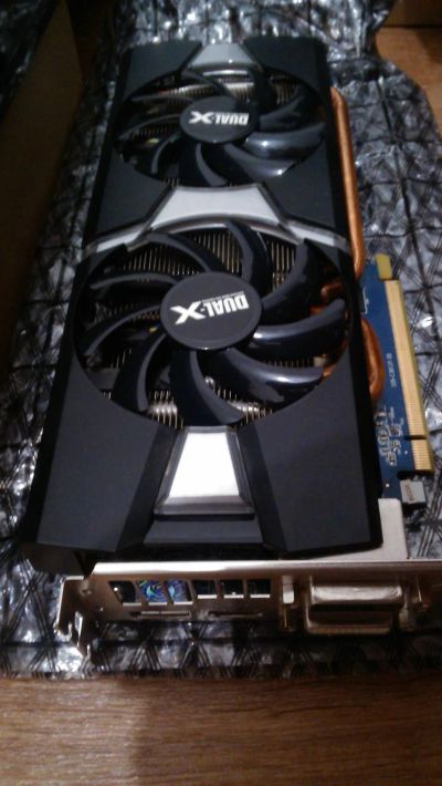 Лот: 6263373. Фото: 1. Игровая видеокарта R9 280X. Видеокарты