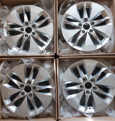 Лот: 25545299. Фото: 1. Новые оригинальные диски Skoda... Диски