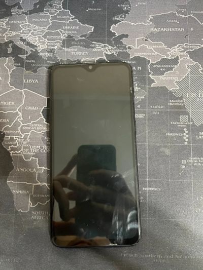 Лот: 16973464. Фото: 1. OnePlus 6T Midnight Black 8/128. Смартфоны