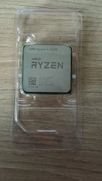 Лот: 15286229. Фото: 1. Процессор amd ryzen 3 2200G with... Процессоры