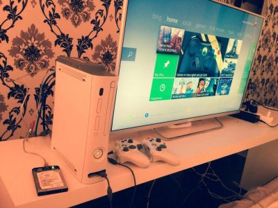 Лот: 4314616. Фото: 1. Xbox 360 320 gb X-KEY Jasper 2... Игровые приставки, консоли