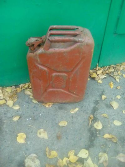 Лот: 12260511. Фото: 1. Канистра на 20 литров. Ёмкости для топлива, канистры