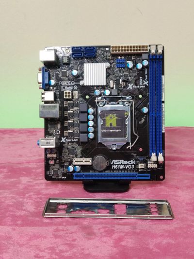 Лот: 23571726. Фото: 1. Мат. плата ASRock H61M-VG3/LGA1155... Материнские платы
