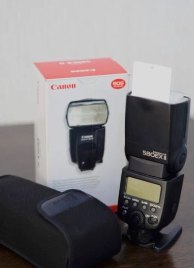 Лот: 8420347. Фото: 1. Canon Speedlite 580EX II Флагман... Вспышки, осветители, рассеиватели
