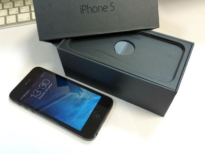 Лот: 3653368. Фото: 1. Оригинальный Apple iPhone 5 16gb... Смартфоны