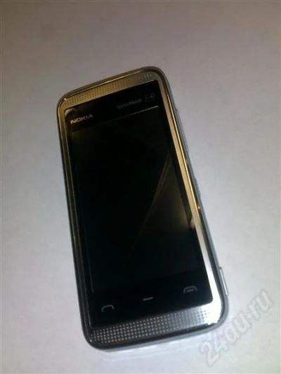 Лот: 491199. Фото: 1. Nokia 5530 белый. Кнопочные мобильные телефоны