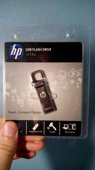 Лот: 3709562. Фото: 1. 5 поддельных USB-флэшек HP v115w... USB-флеш карты