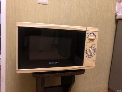 Лот: 18552317. Фото: 1. Микроволновая печь Samsung (неисправна... Микроволновки, мини-печи