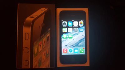 Лот: 8067835. Фото: 1. iPhone 4 black 32 гб. Смартфоны