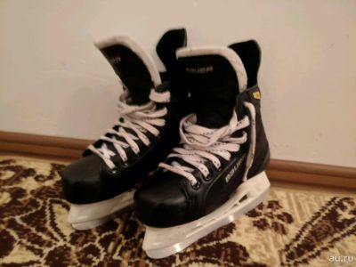 Лот: 10290480. Фото: 1. Хоккейные коньки Bauer Supreme... Коньки