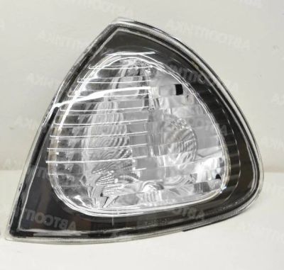Лот: 3873811. Фото: 1. Габарит левый toyota avensis/caldina... Оптика и освещение