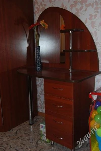 Лот: 1235825. Фото: 1. туалетный столик. Другое (мебель)