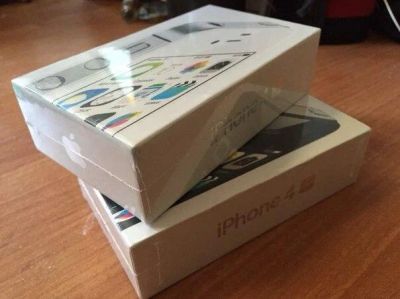 Лот: 10204764. Фото: 1. iphone 4s, 16gb, (black/white... Смартфоны
