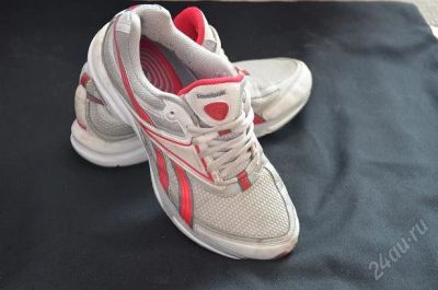 Лот: 1011340. Фото: 1. Reebok кроссовки easy tone 39. Кеды, кроссовки, слипоны
