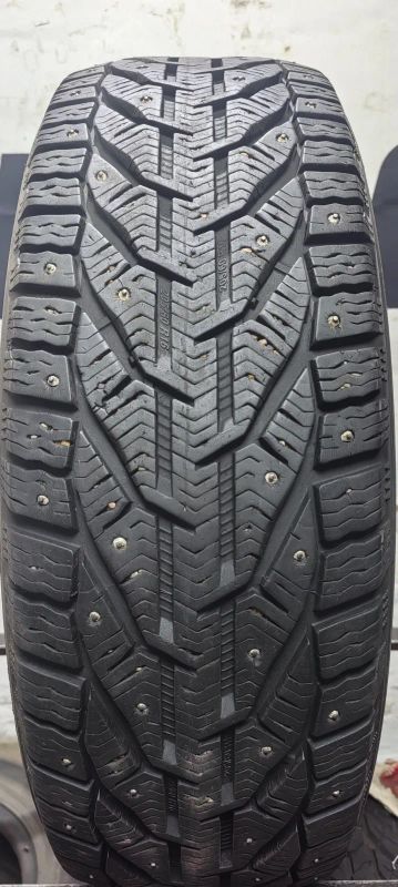 Лот: 23549122. Фото: 1. 205/60R16 96T Tigar Ice одна. Шины