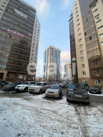 Лот: 21644786. Фото: 1. Сдам 1-комн. кв. 48 кв.м. Красноярск... Квартиры, студии