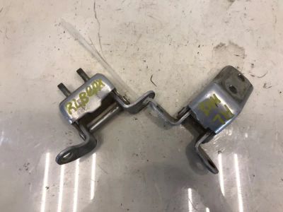 Лот: 21707480. Фото: 1. кронштейн двери Geely Emgrand... Кузов
