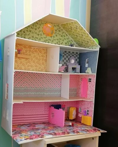 Лот: 16313599. Фото: 1. Большой Дом для кукол из пластика. Куклы и аксессуары
