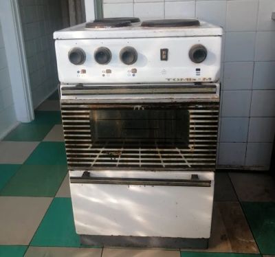 Лот: 22769682. Фото: 1. Бесплатно Плита электрическая. Плиты, духовые шкафы, варочные поверхности