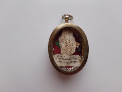 Лот: 15617978. Фото: 1. мощевик святой мученик Приват... Другое (антиквариат)