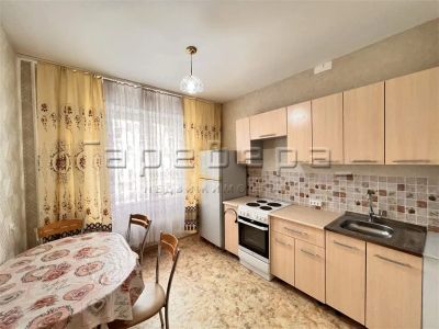 Лот: 20411686. Фото: 1. 1-комнатная квартира на б-р Солнечный... Квартиры, студии