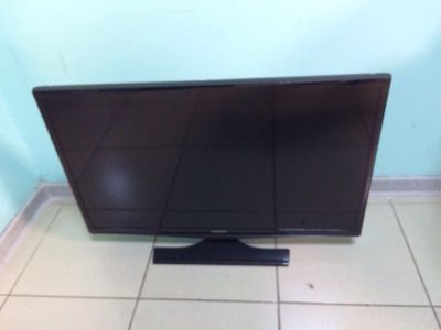 Лот: 8929860. Фото: 1. Телевизор Samsung UE28J4100AK. Телевизоры