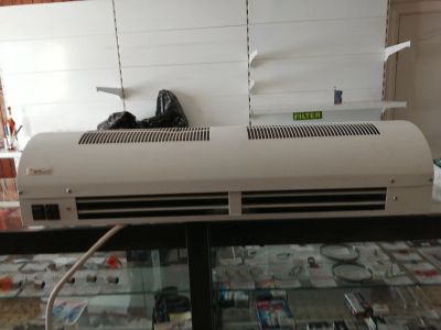 Лот: 17059823. Фото: 1. Тепловая завеса. Обогреватели бытовые