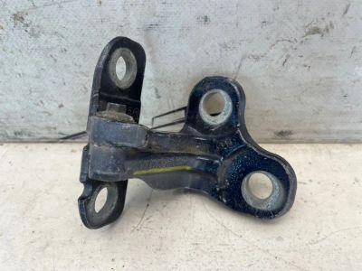 Лот: 23979591. Фото: 1. кронштейн двери Land Rover Range... Другое (автозапчасти)