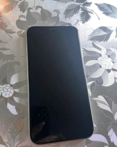 Лот: 20259881. Фото: 1. Iphone Xr 128Gb. Смартфоны