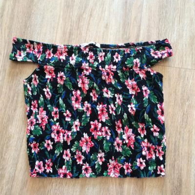 Лот: 7841600. Фото: 1. новый цветочный топ Bershka. Футболки, топы и майки