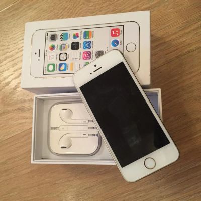 Лот: 5368488. Фото: 1. iPhone 5s золото 32 gb обмен не... Смартфоны