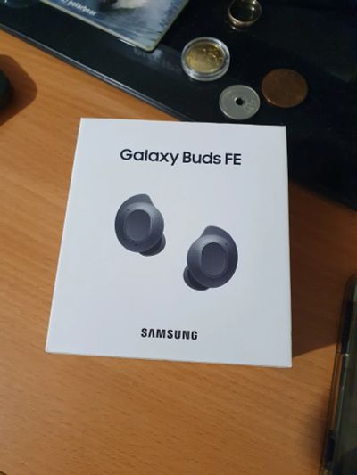 Лот: 21453286. Фото: 1. Беспроводные наушники Galaxy Buds... Наушники, гарнитуры