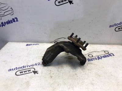 Лот: 21709983. Фото: 1. поворотный кулак Ford Focus CB4. Двигатель и элементы двигателя