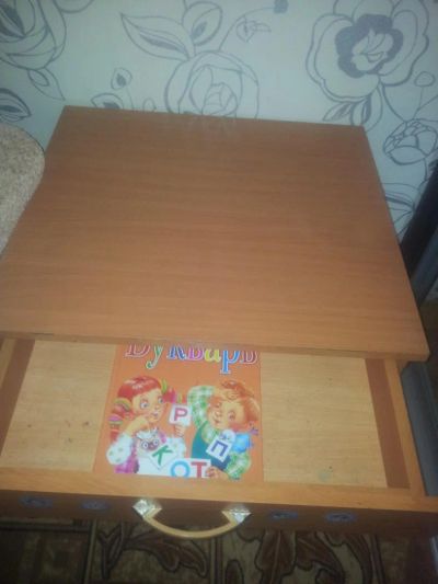 Лот: 3072510. Фото: 1. Стол детский с 2-6 лет. Столики, стулья, парты
