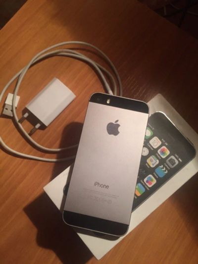 Лот: 10908320. Фото: 1. Iphone 5s. Смартфоны