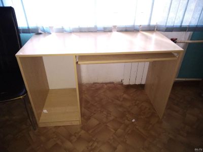 Лот: 13769617. Фото: 1. Стол. Компьютерные и письменные столы