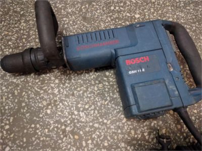 Лот: 10489894. Фото: 1. Отбойник перфоратор Bosch GSH... Электроинструмент