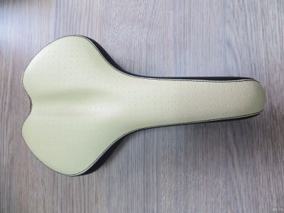 Лот: 13755886. Фото: 1. седло | бежевый | сиденье для... Запчасти