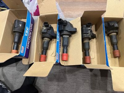Лот: 25705189. Фото: 1. Катушки зажигания Honda fit GD3... Электрооборудование